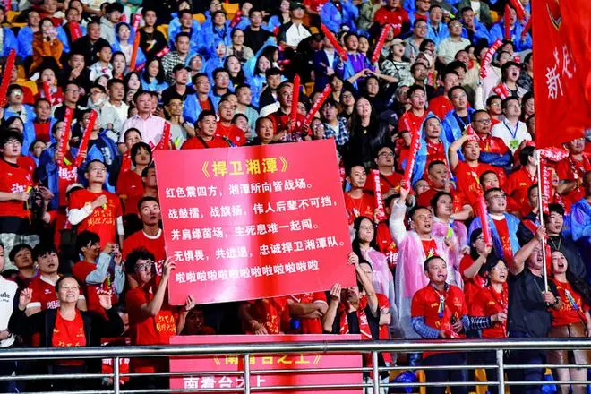 真诚相拥的 真诚相拥的