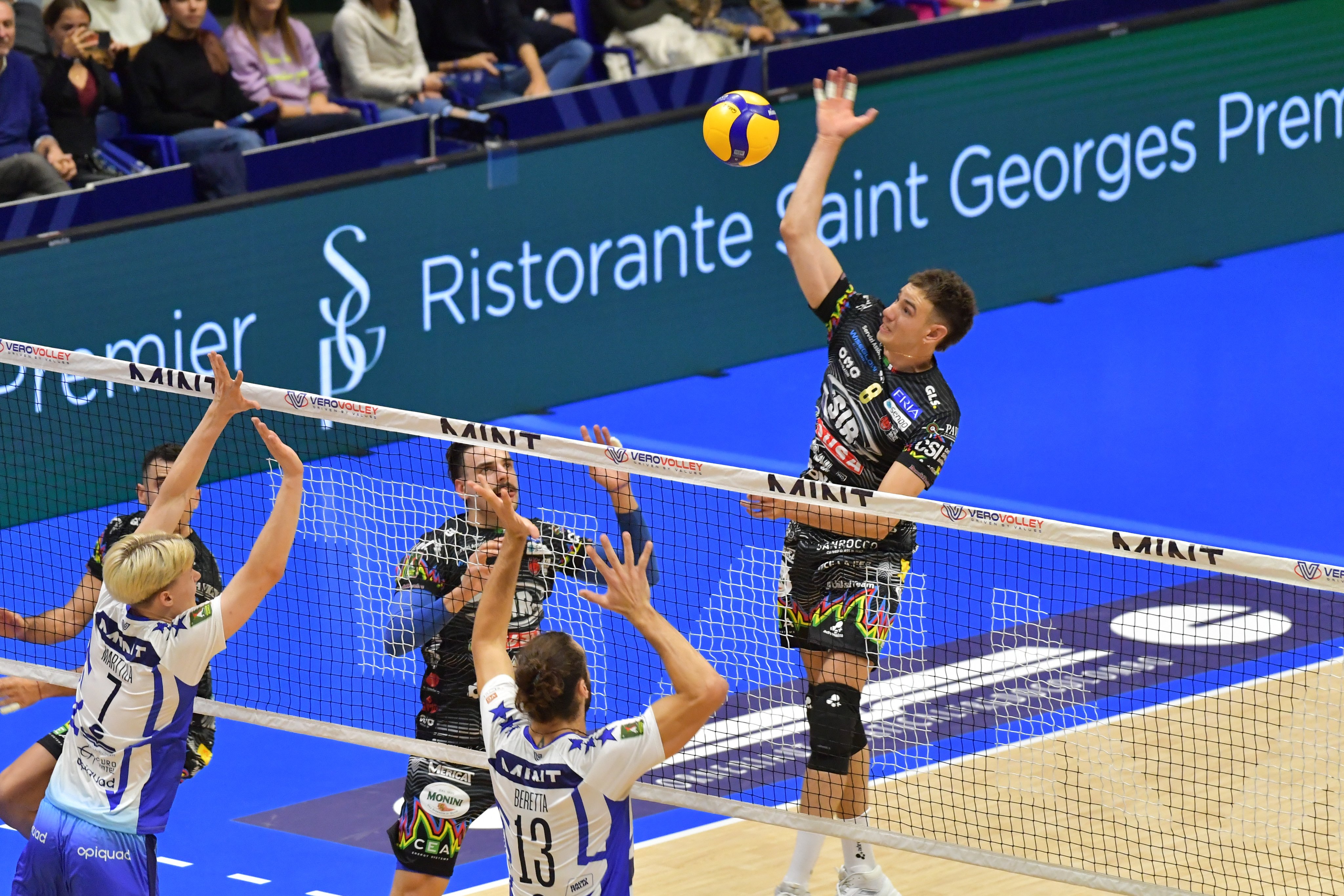 cn, 续得分紧咬 cn, 续得分紧咬