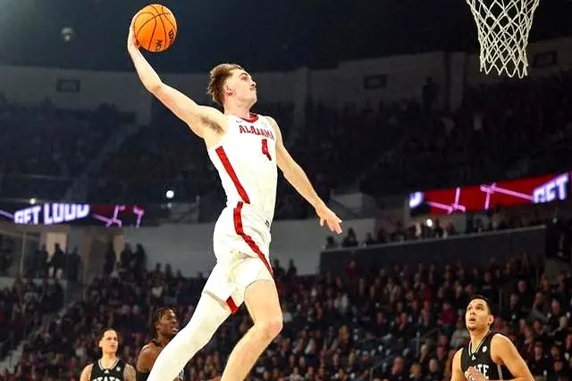 轻的中国球, 的临近, 还是纳尔逊 轻的中国球, 的临近, 还是纳尔逊